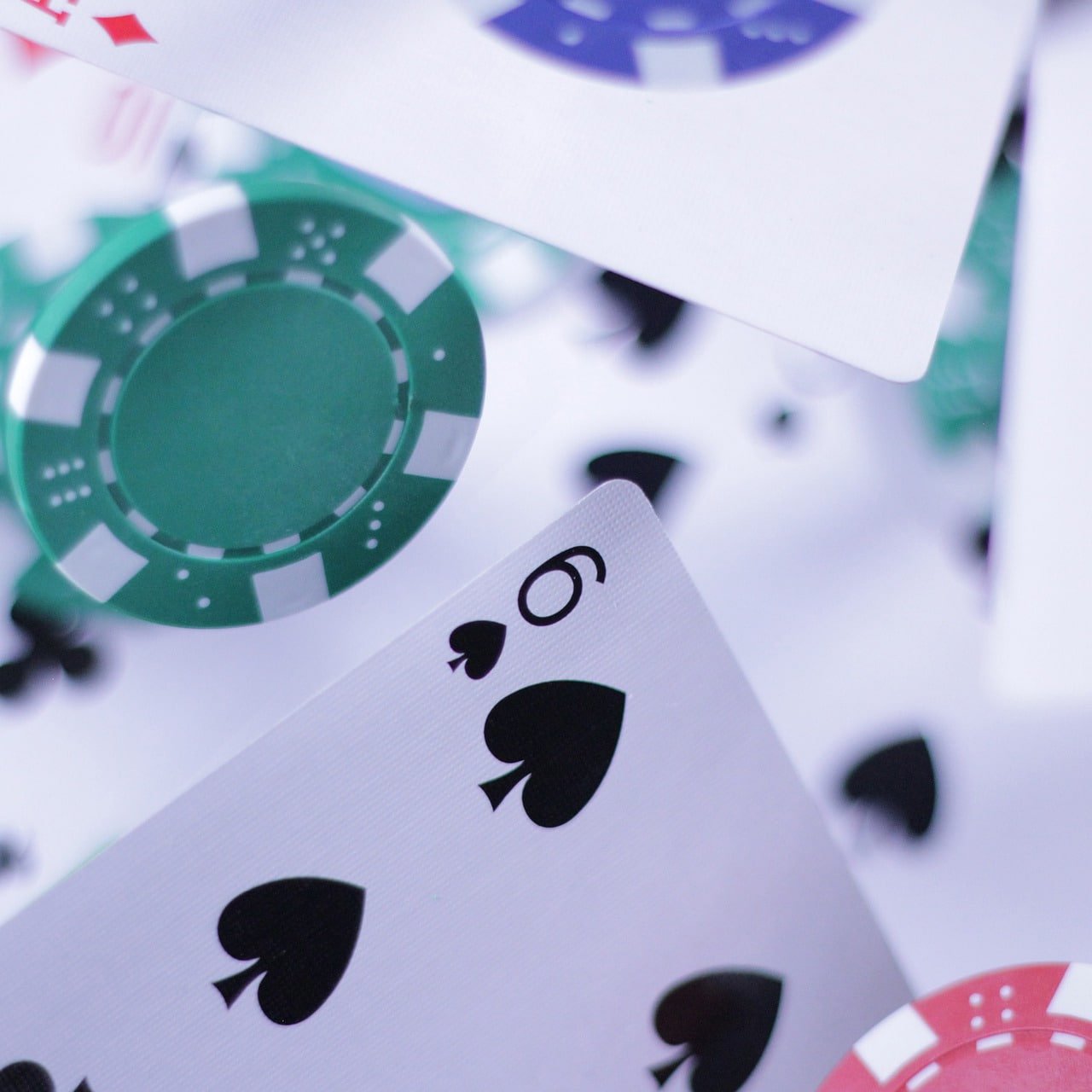 Ilustrasi pesan responsible gaming dan penggunaan aplikasi yang bijak
